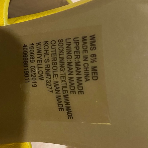 Heels - Picture 4 of 4